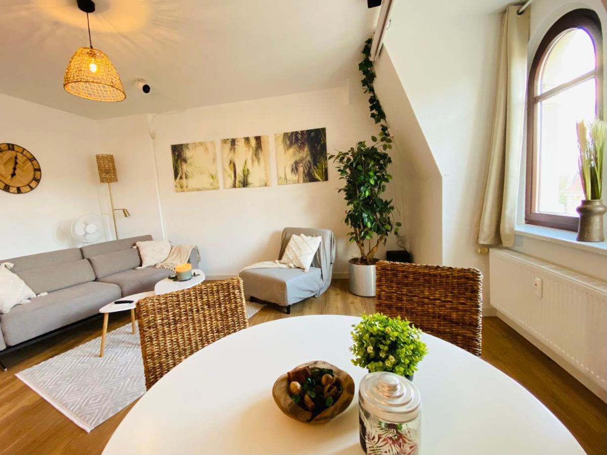 Home Cinema - Balcony - Wi-Fi & Streams Magdeburg Exterior photo
