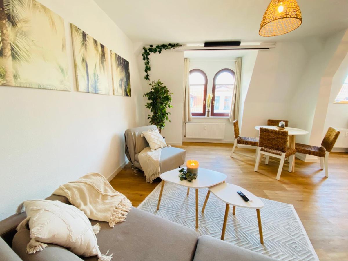 Home Cinema - Balcony - Wi-Fi & Streams Magdeburg Exterior photo