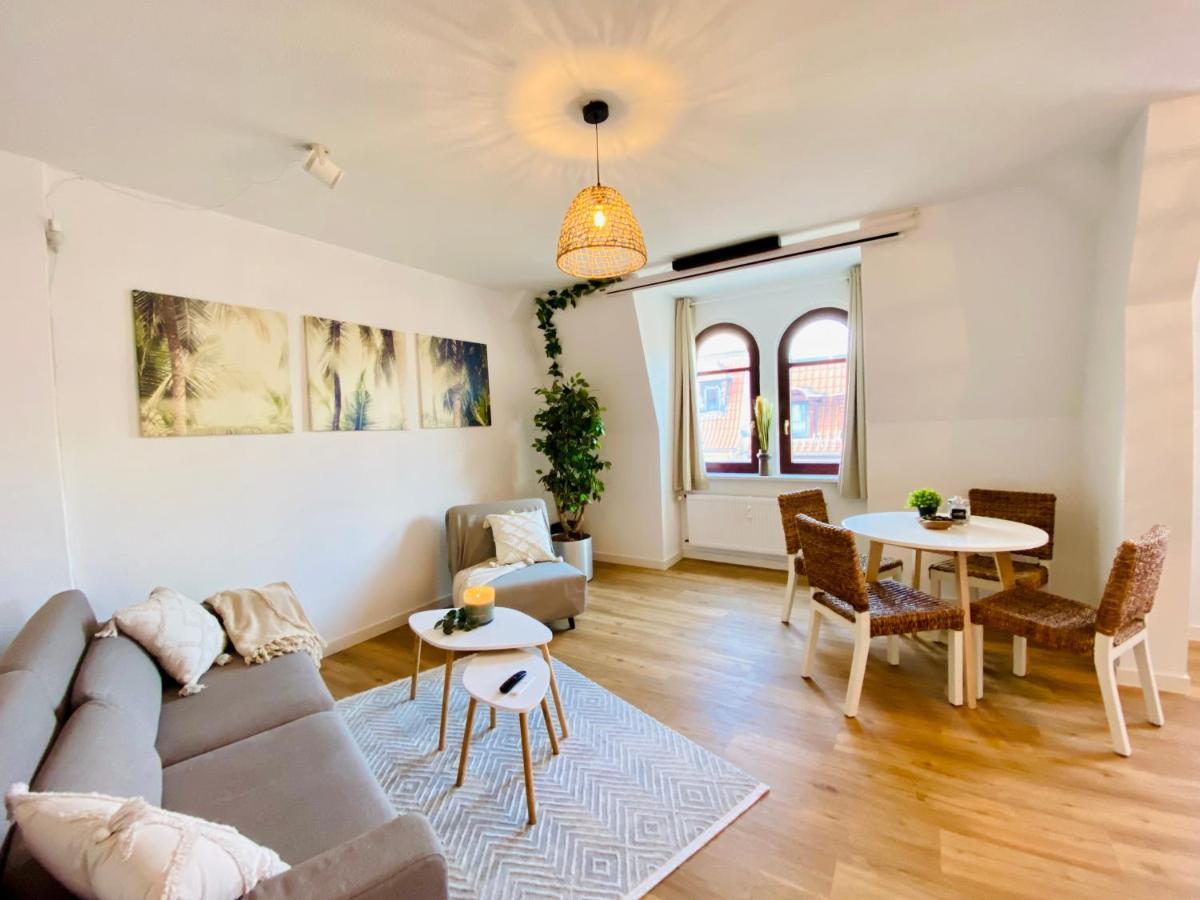 Home Cinema - Balcony - Wi-Fi & Streams Magdeburg Exterior photo