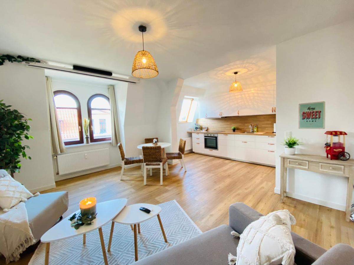 Home Cinema - Balcony - Wi-Fi & Streams Magdeburg Exterior photo